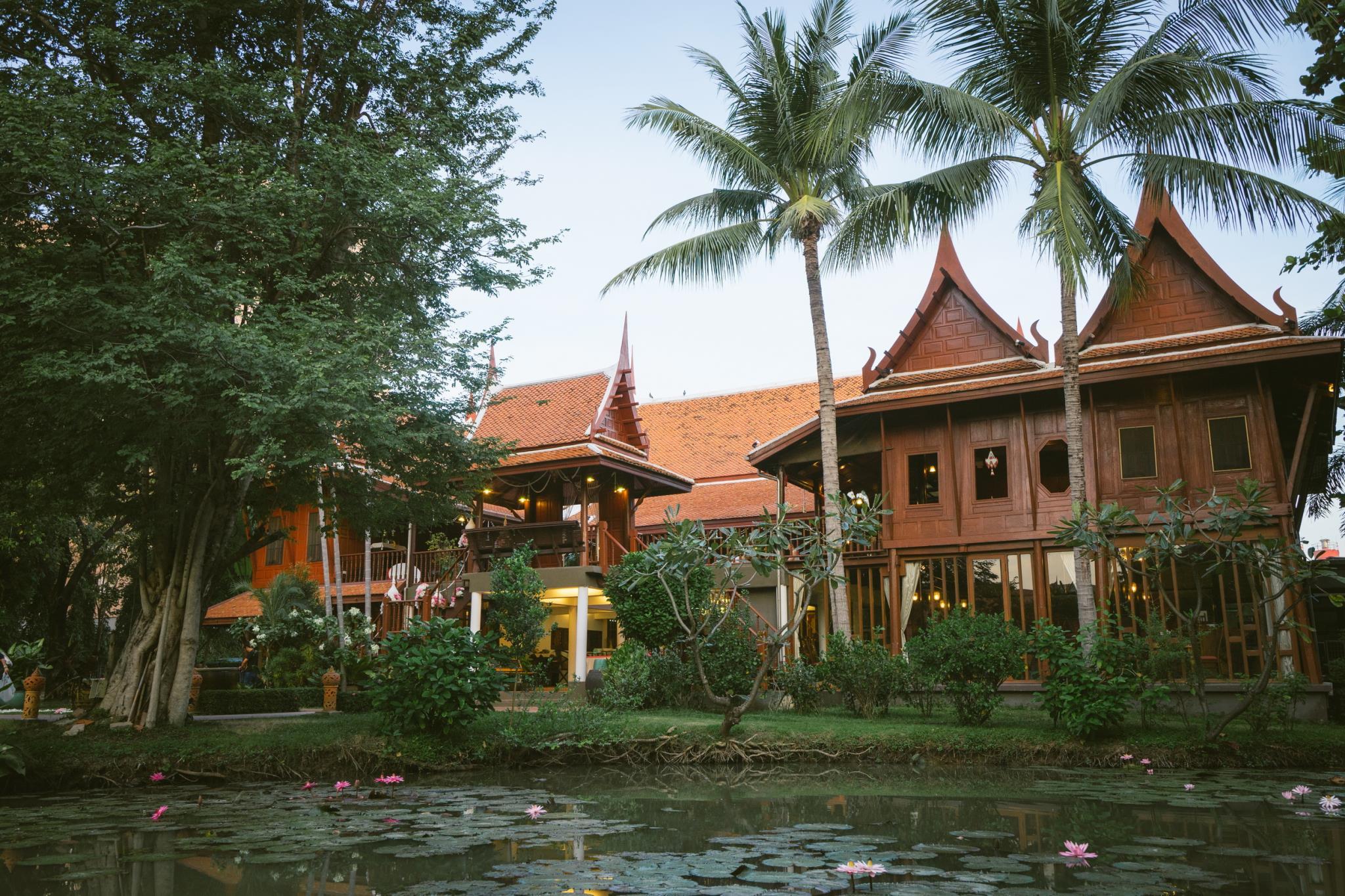 Ngoại cảnh khách sạn