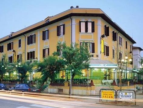 Ngoại cảnh khách sạn