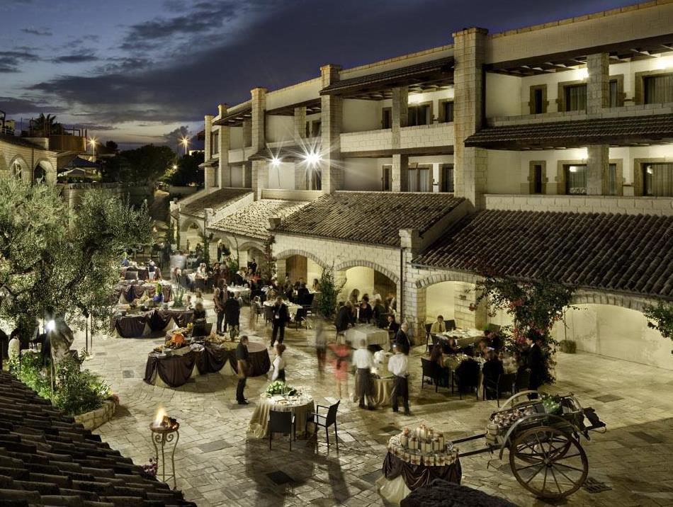 Ngoại cảnh khách sạn