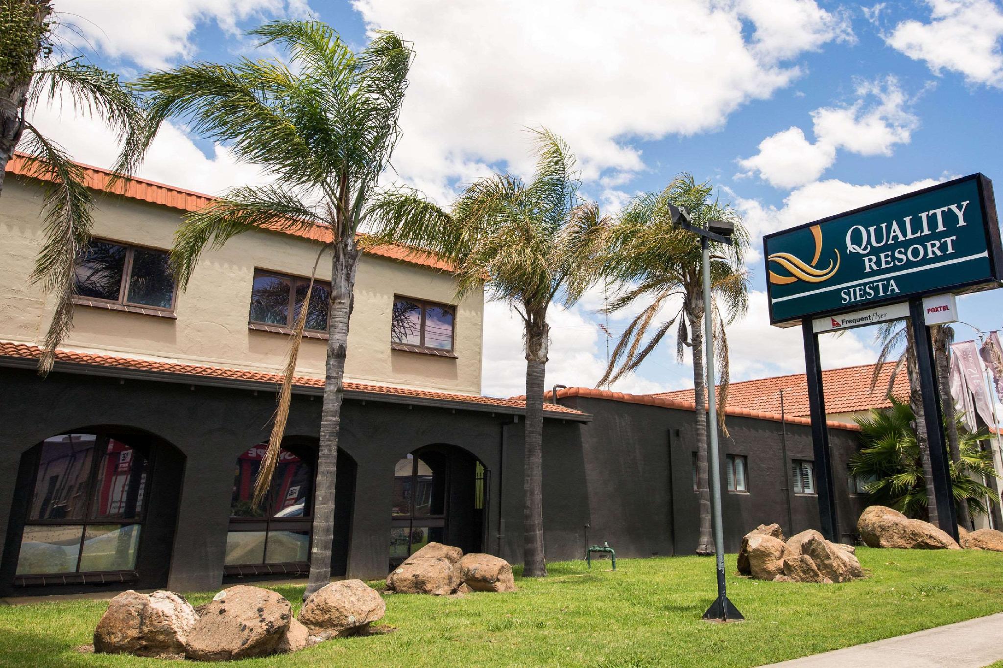 Ngoại cảnh khách sạn