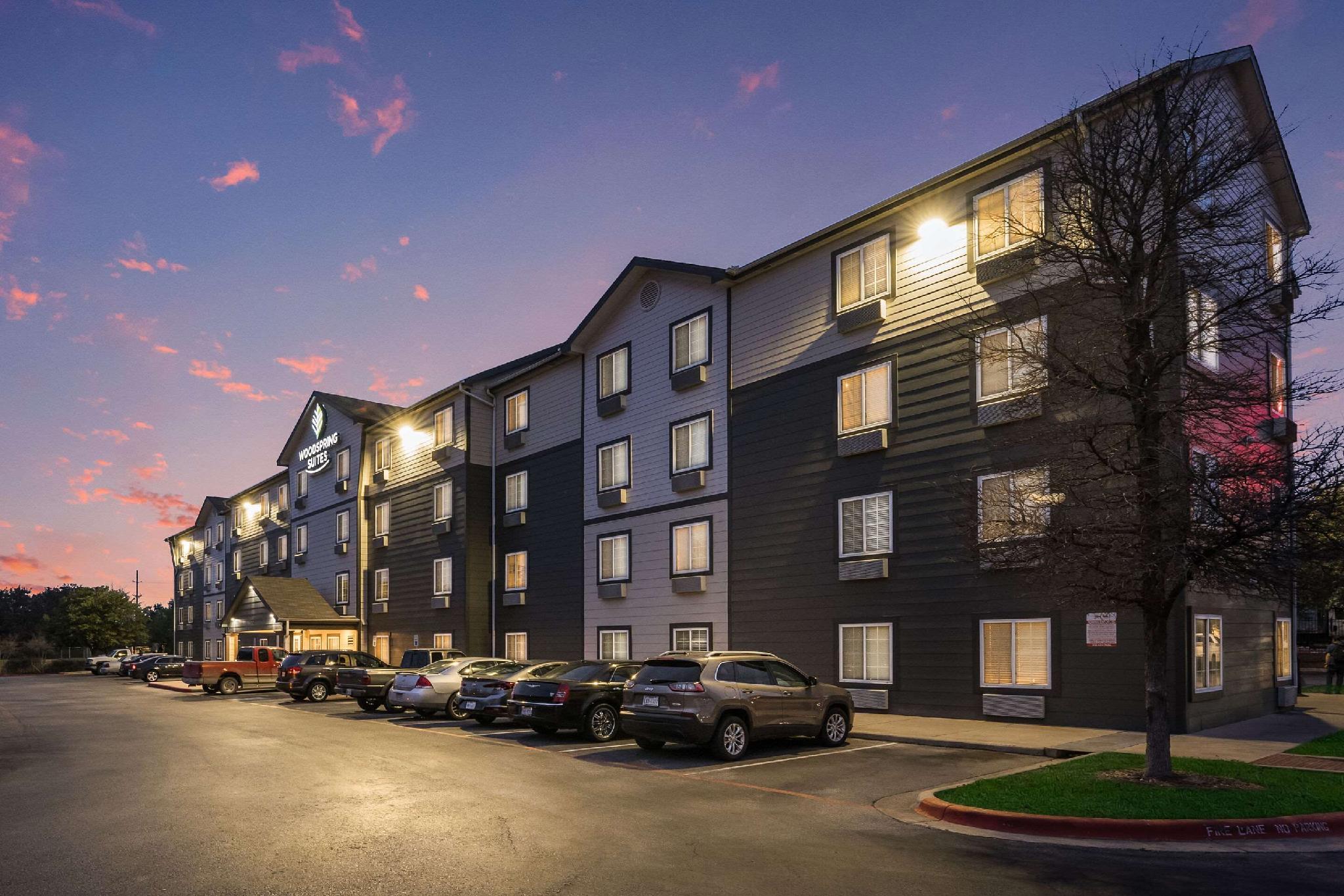 Ngoại cảnh khách sạn