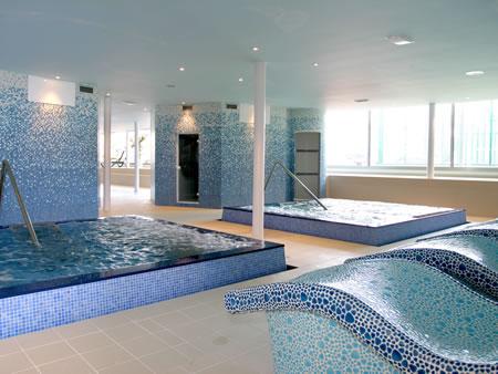 Bồn tắm nước nóng