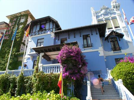 Ngoại cảnh khách sạn