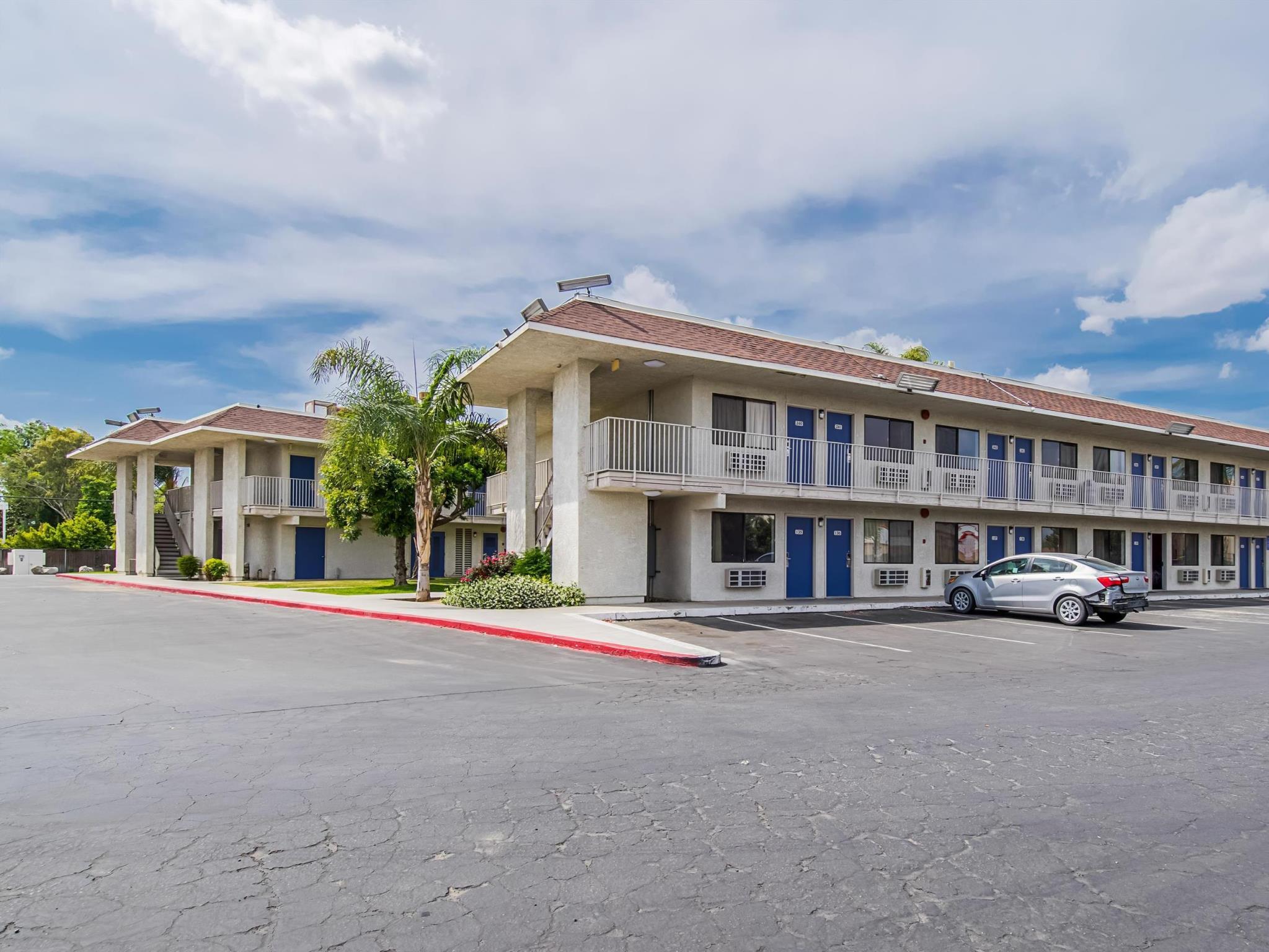 Ngoại cảnh khách sạn