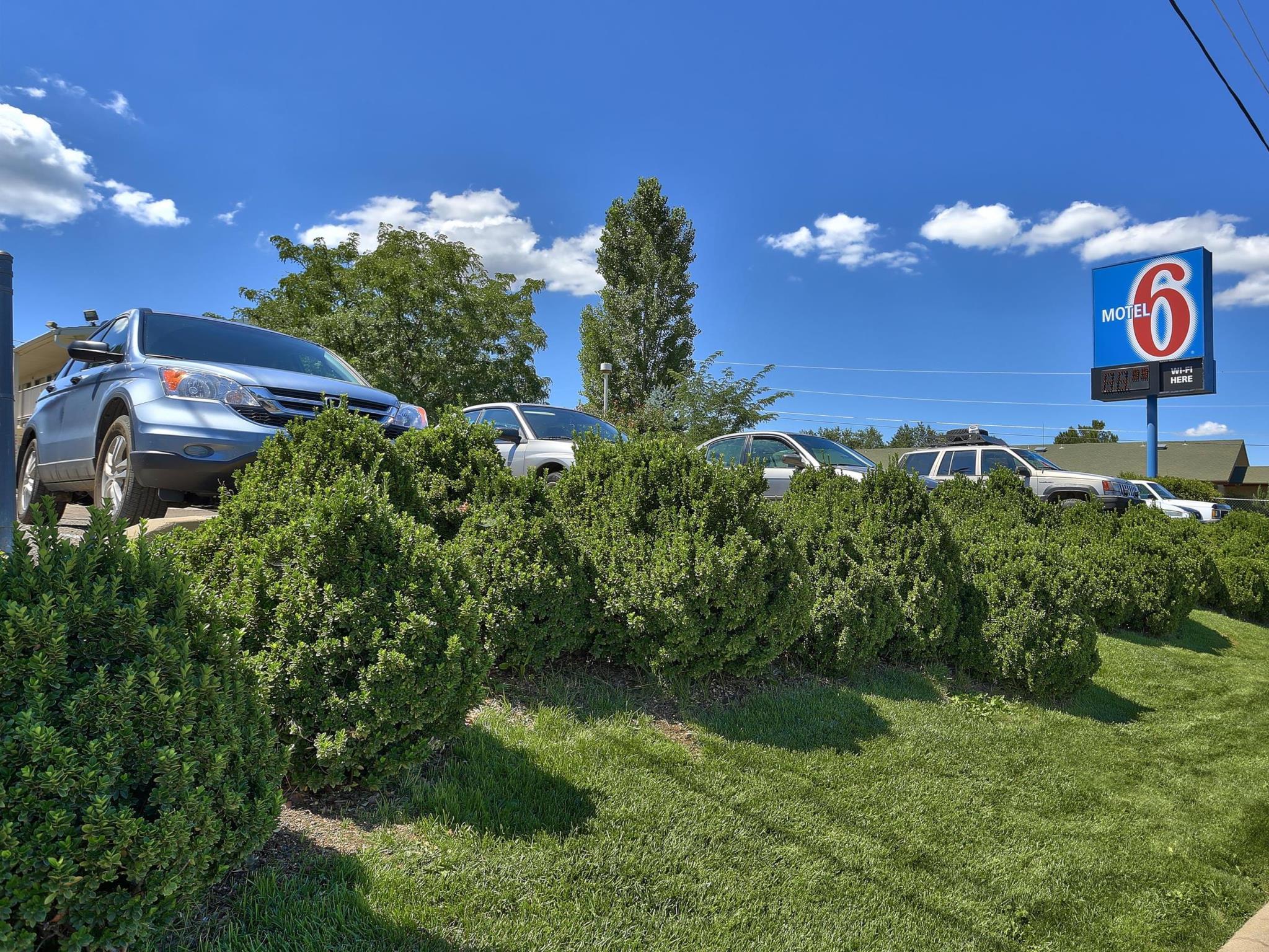 Khu vực xung quanh