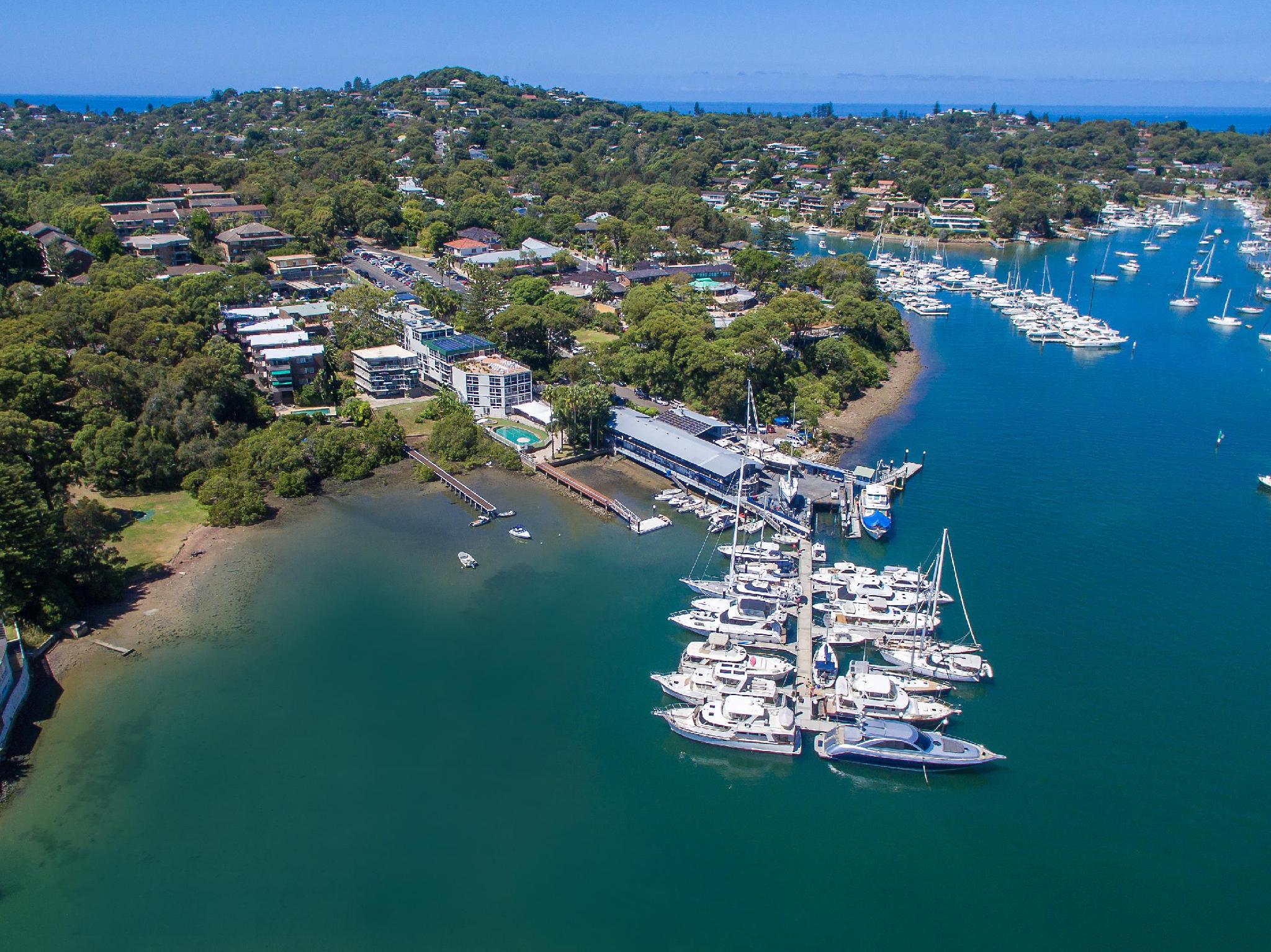 Khu vực xung quanh