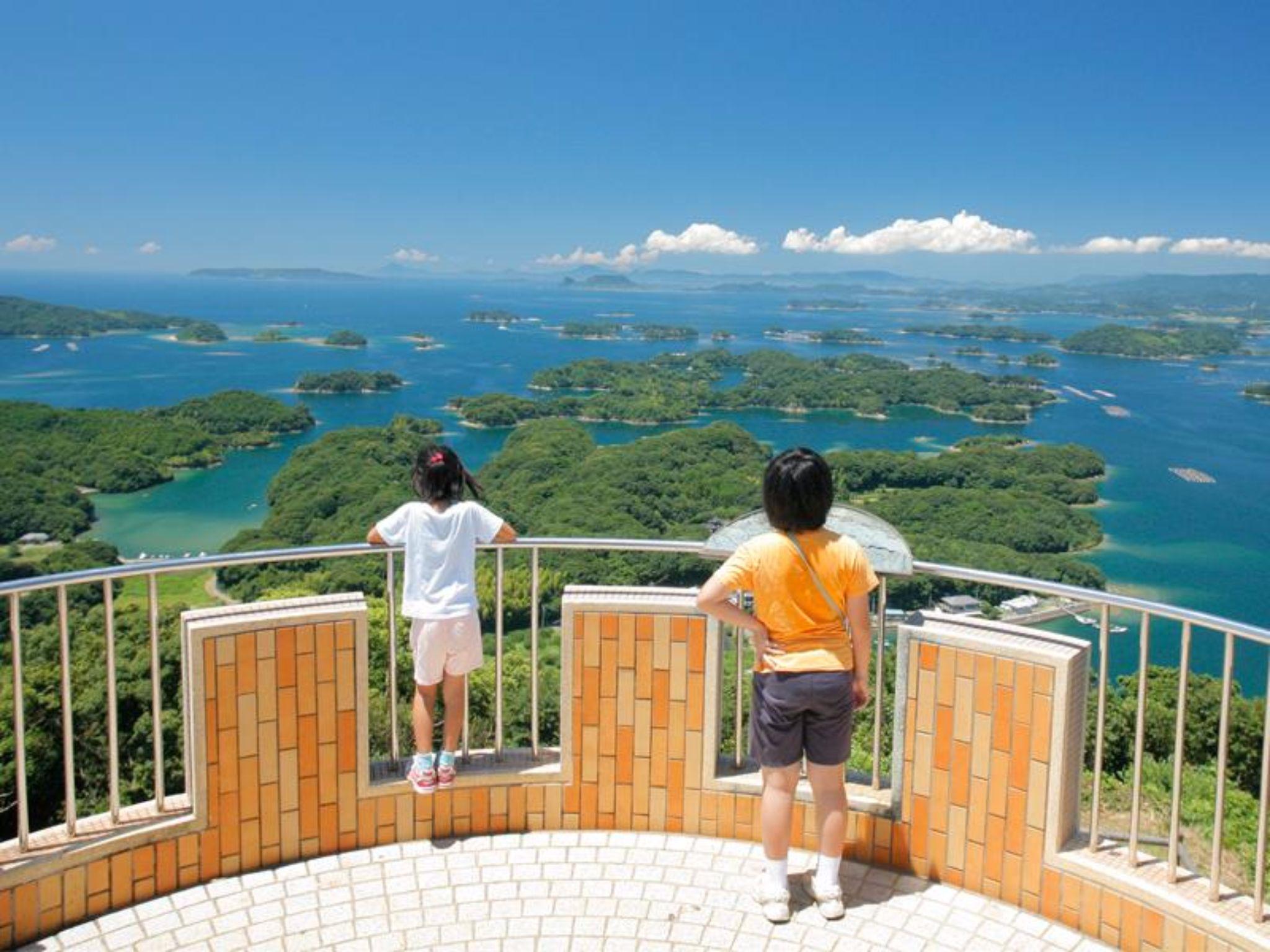 Nơi tham quan gần đây