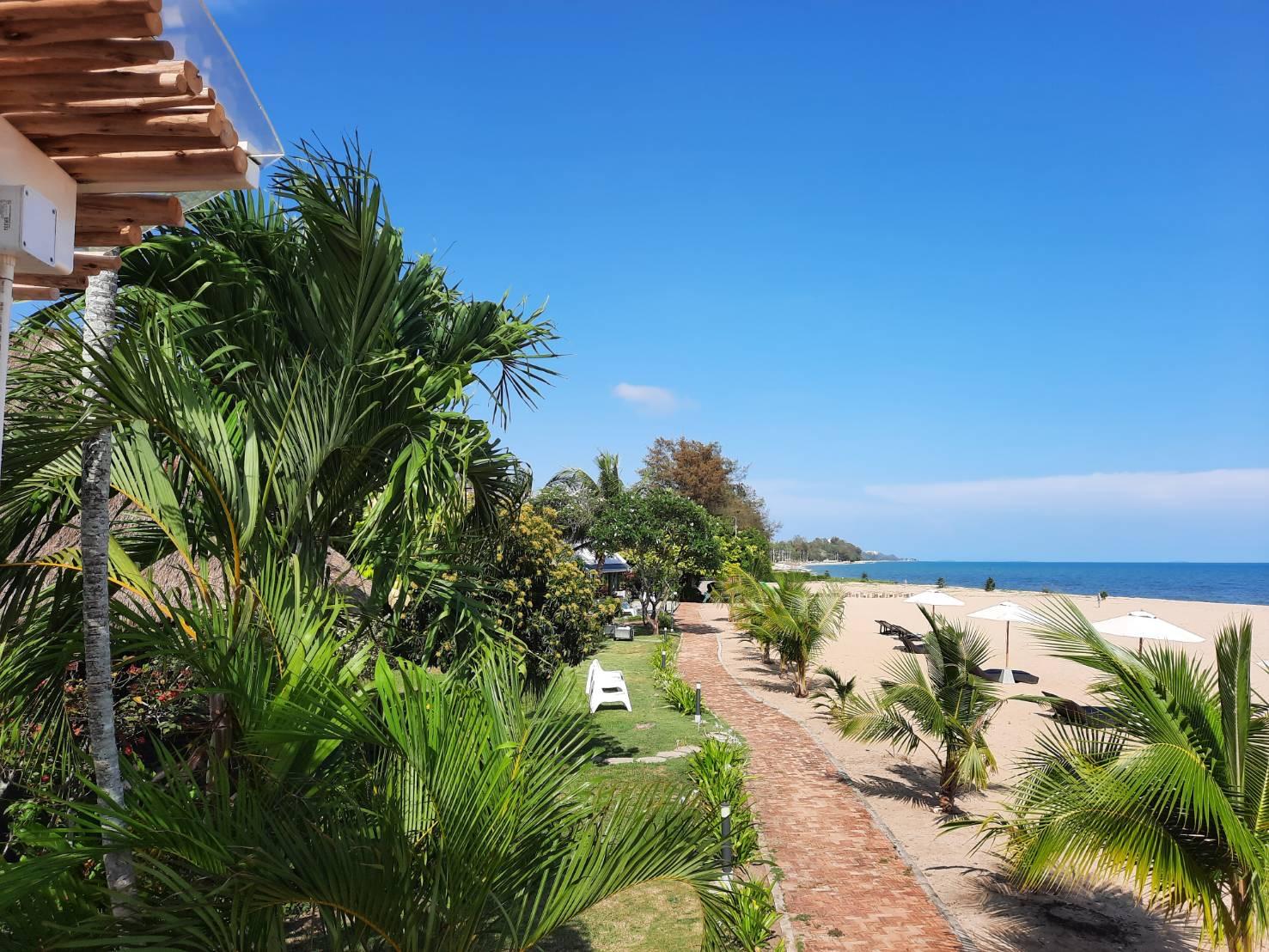 Khu vực xung quanh