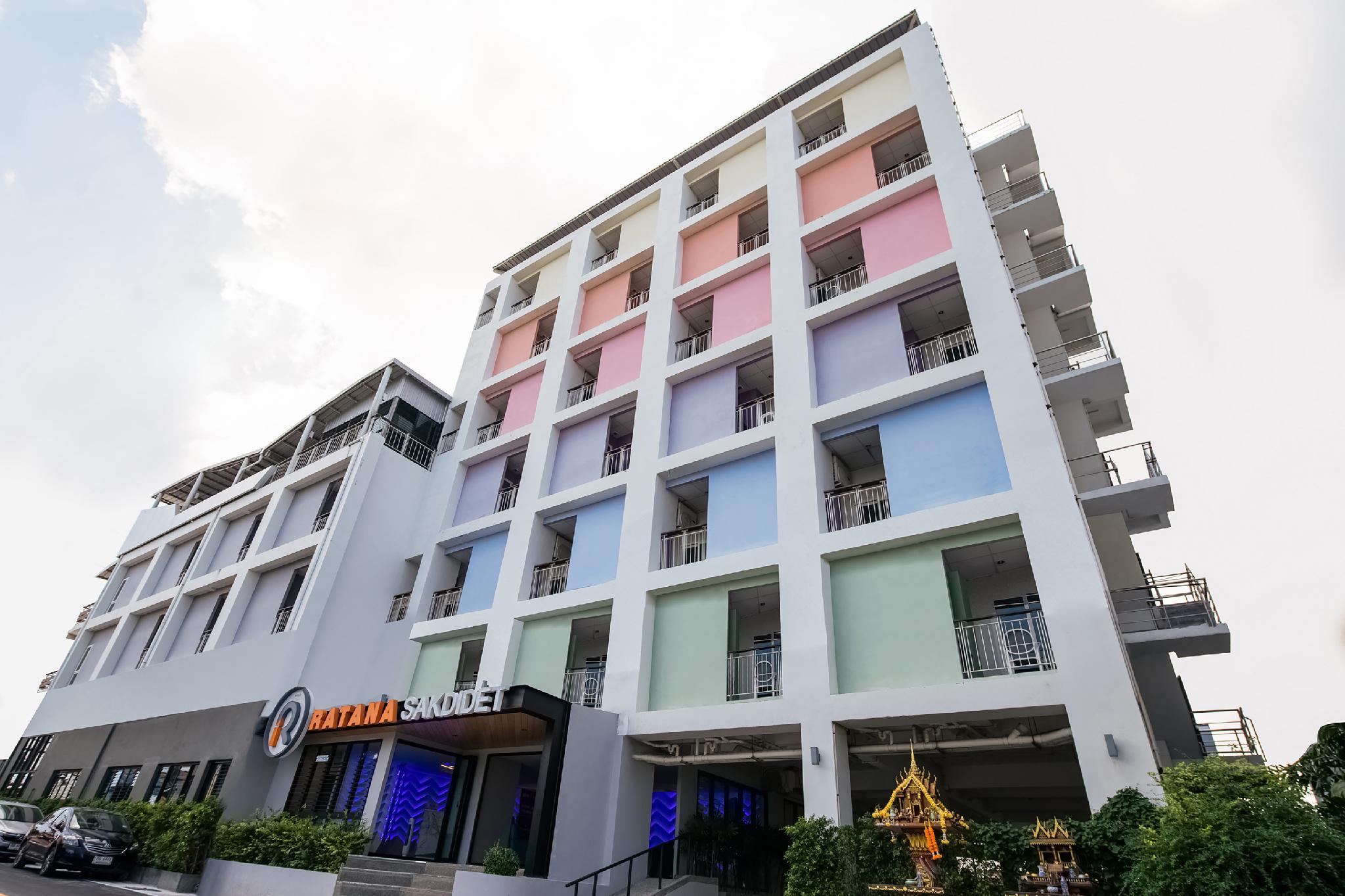 Ngoại cảnh khách sạn