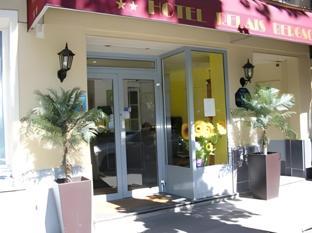 Ngoại cảnh khách sạn