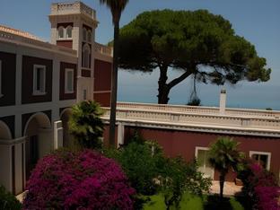 Ngoại cảnh khách sạn