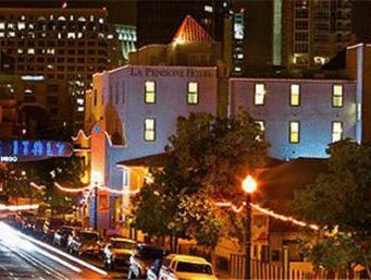 Ngoại cảnh khách sạn