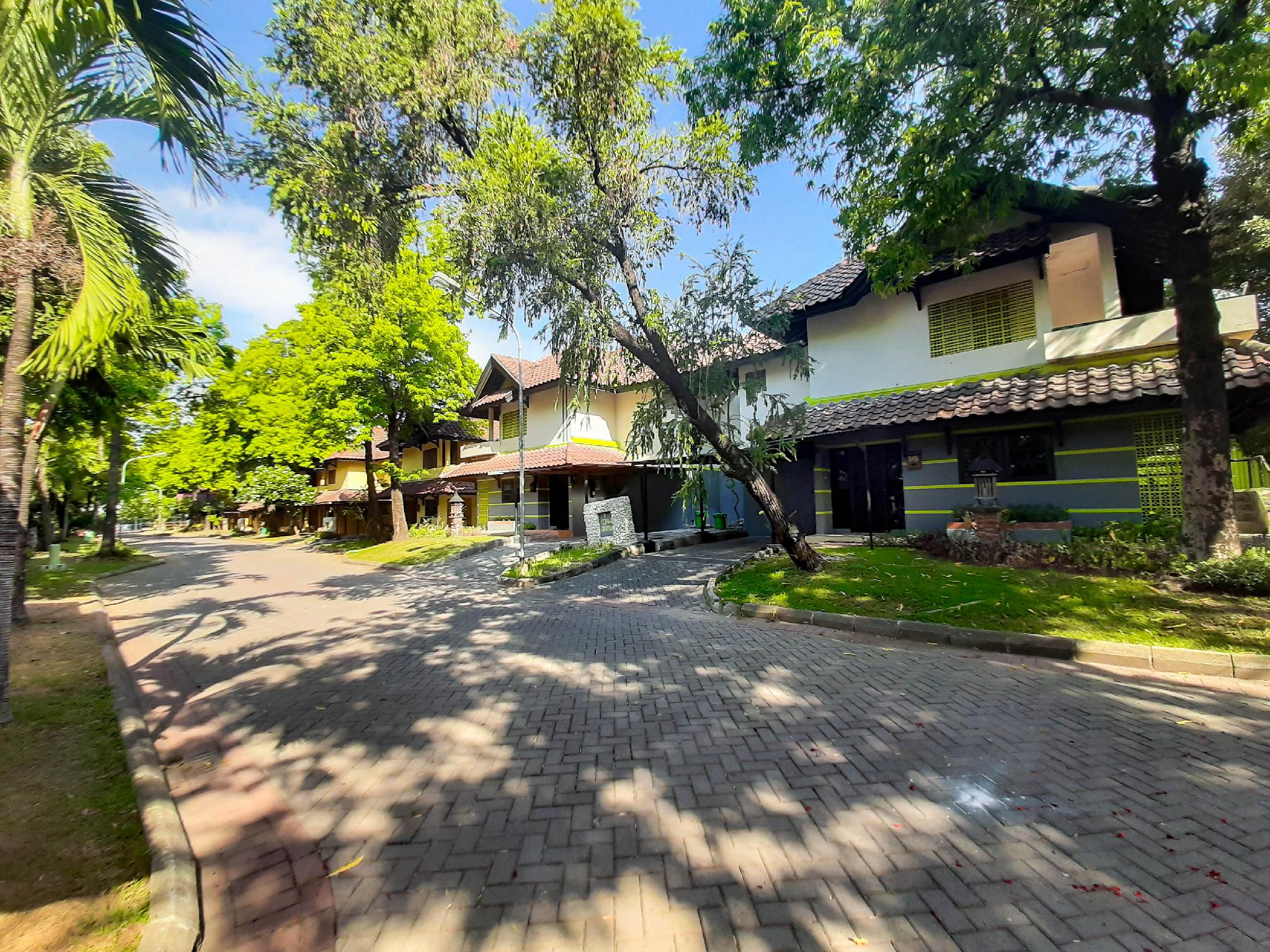 Ngoại cảnh khách sạn