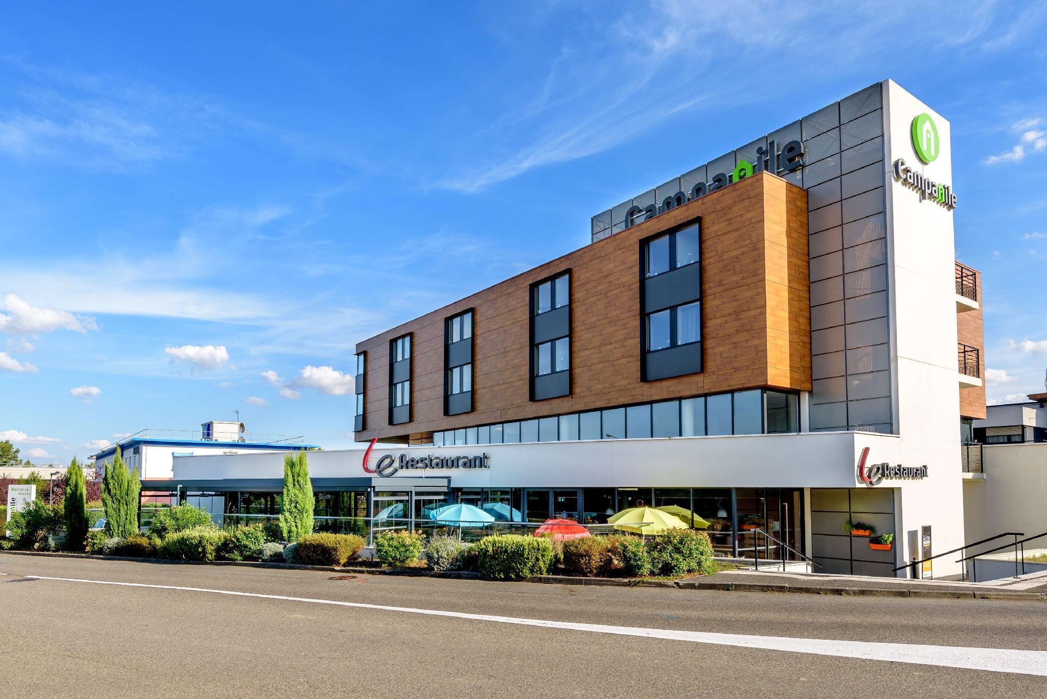 Ngoại cảnh khách sạn