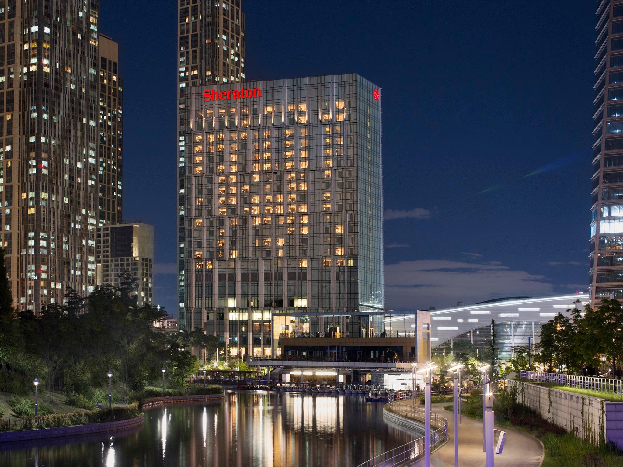 Ngoại cảnh khách sạn