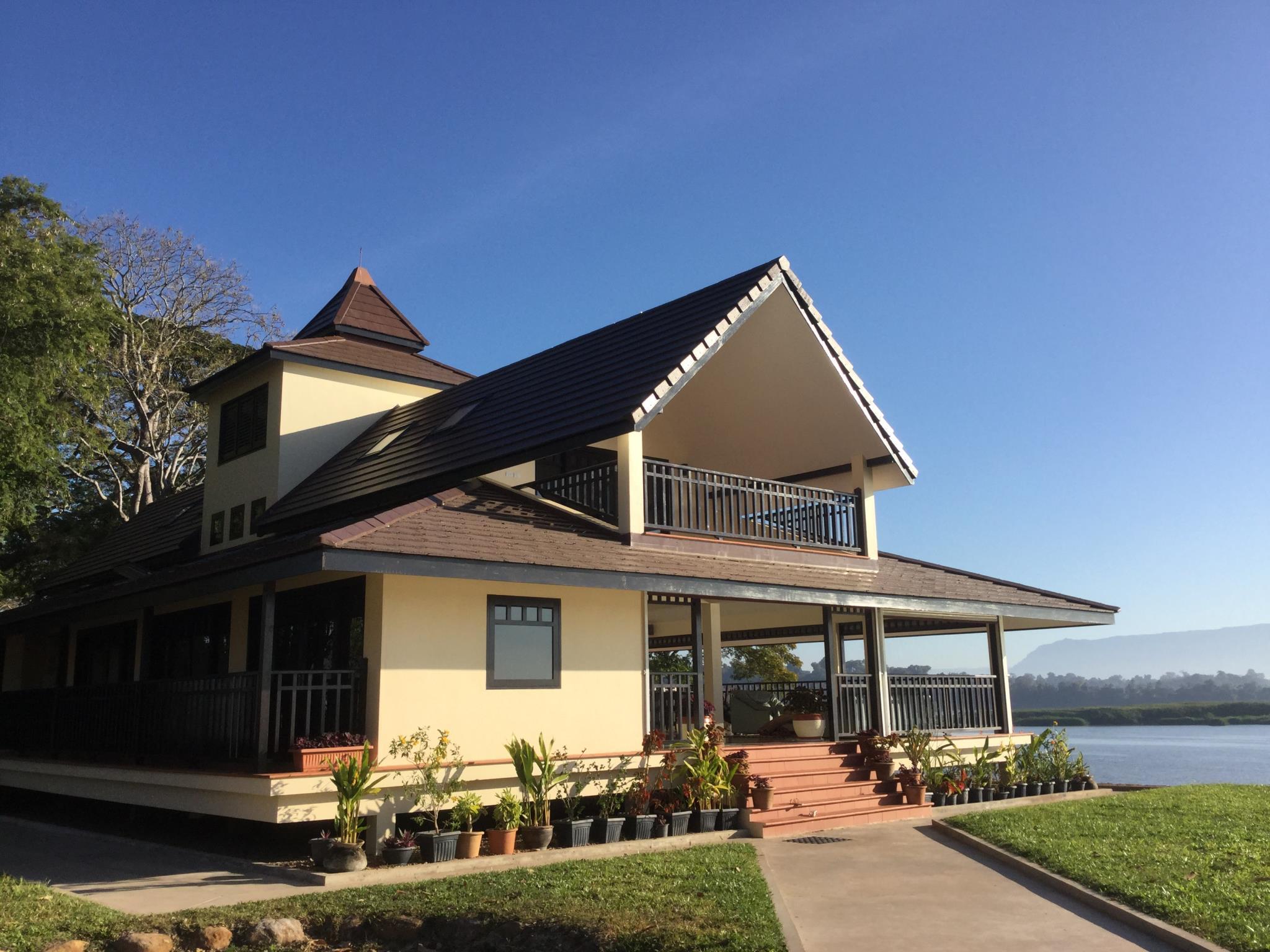 Ngoại cảnh khách sạn