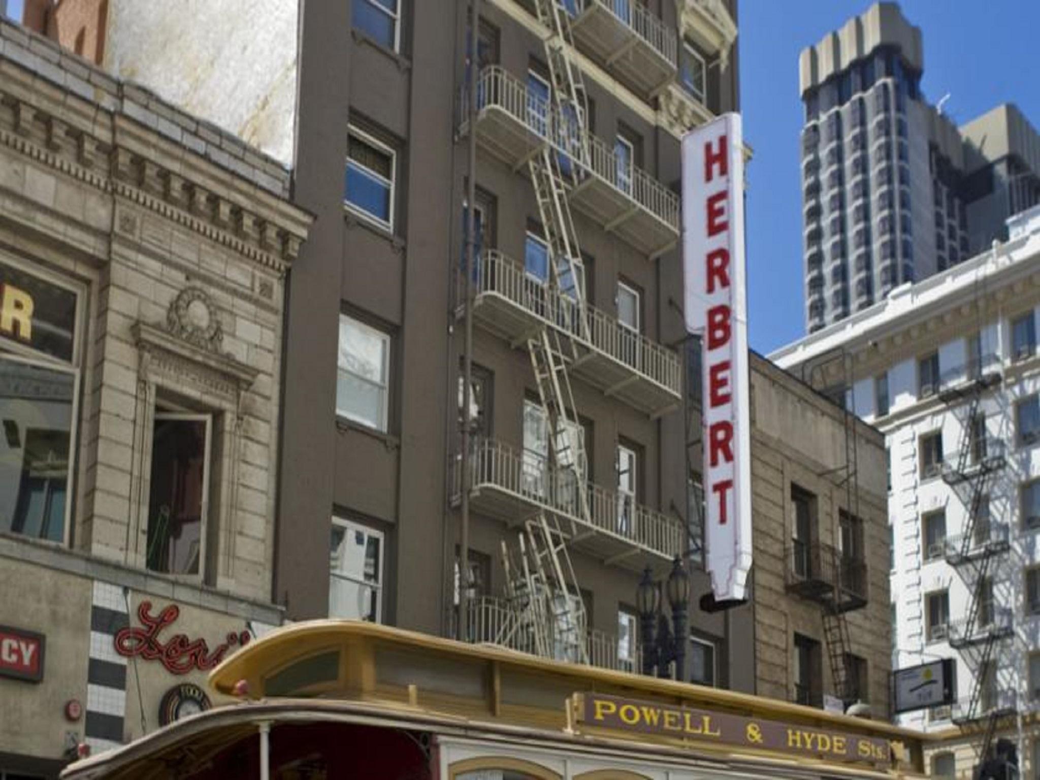 Ngoại cảnh khách sạn