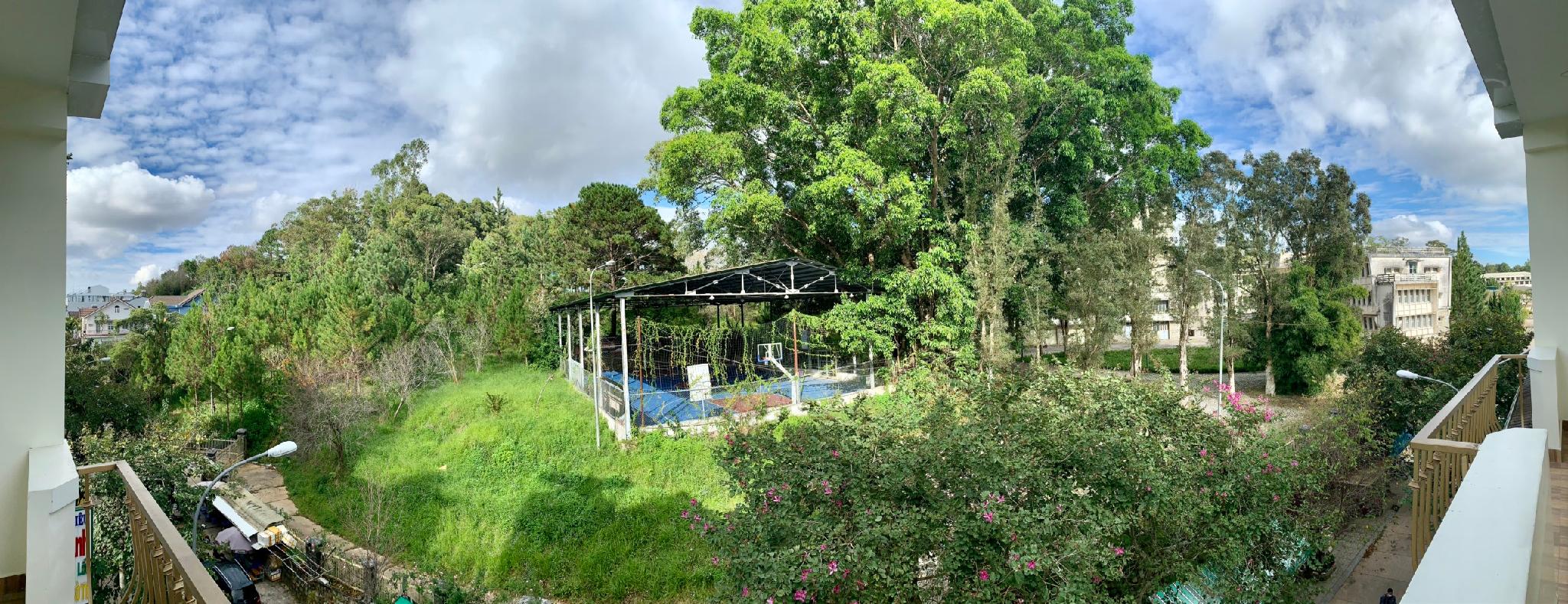 Ngoại cảnh khách sạn