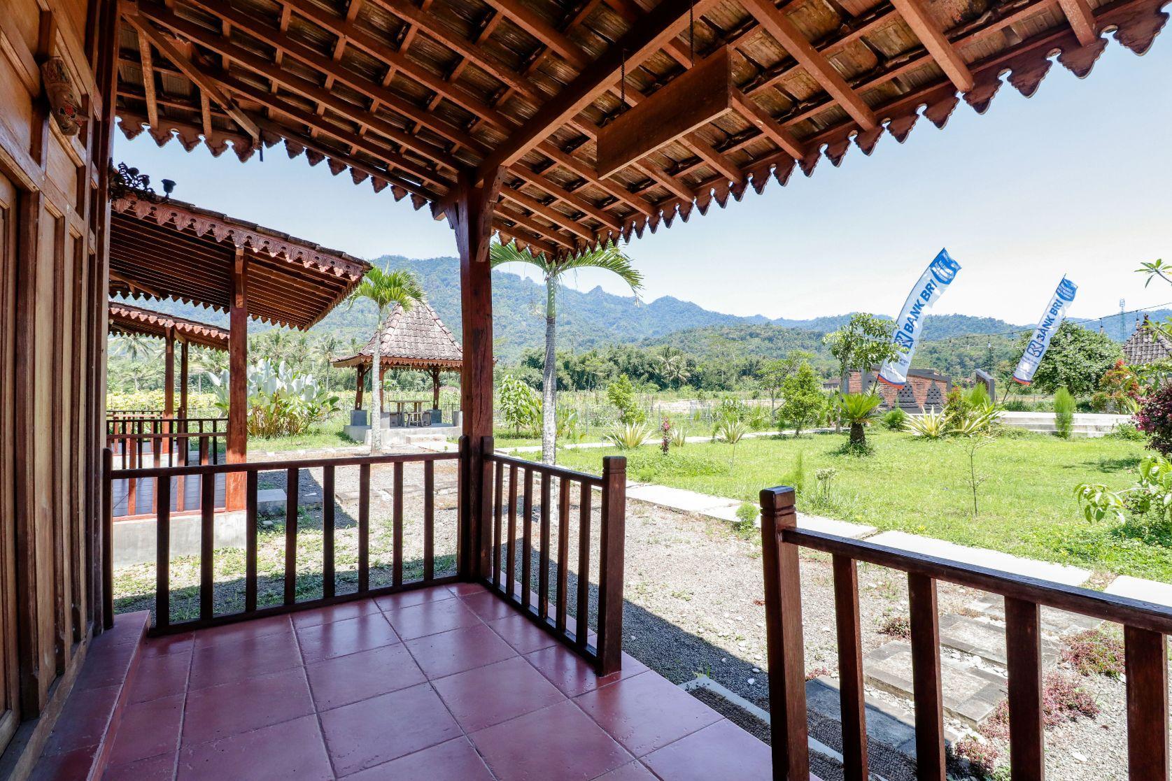 Ngoại cảnh khách sạn