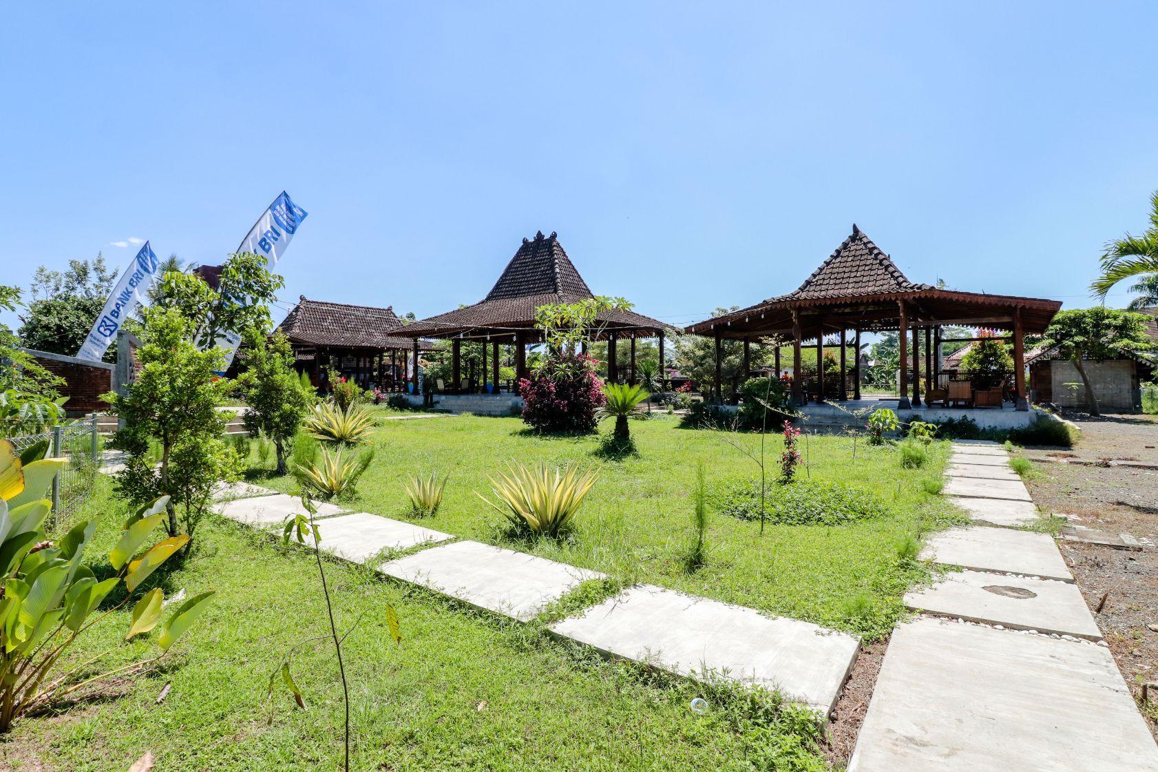 Ngoại cảnh khách sạn