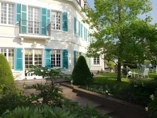 Ngoại cảnh khách sạn