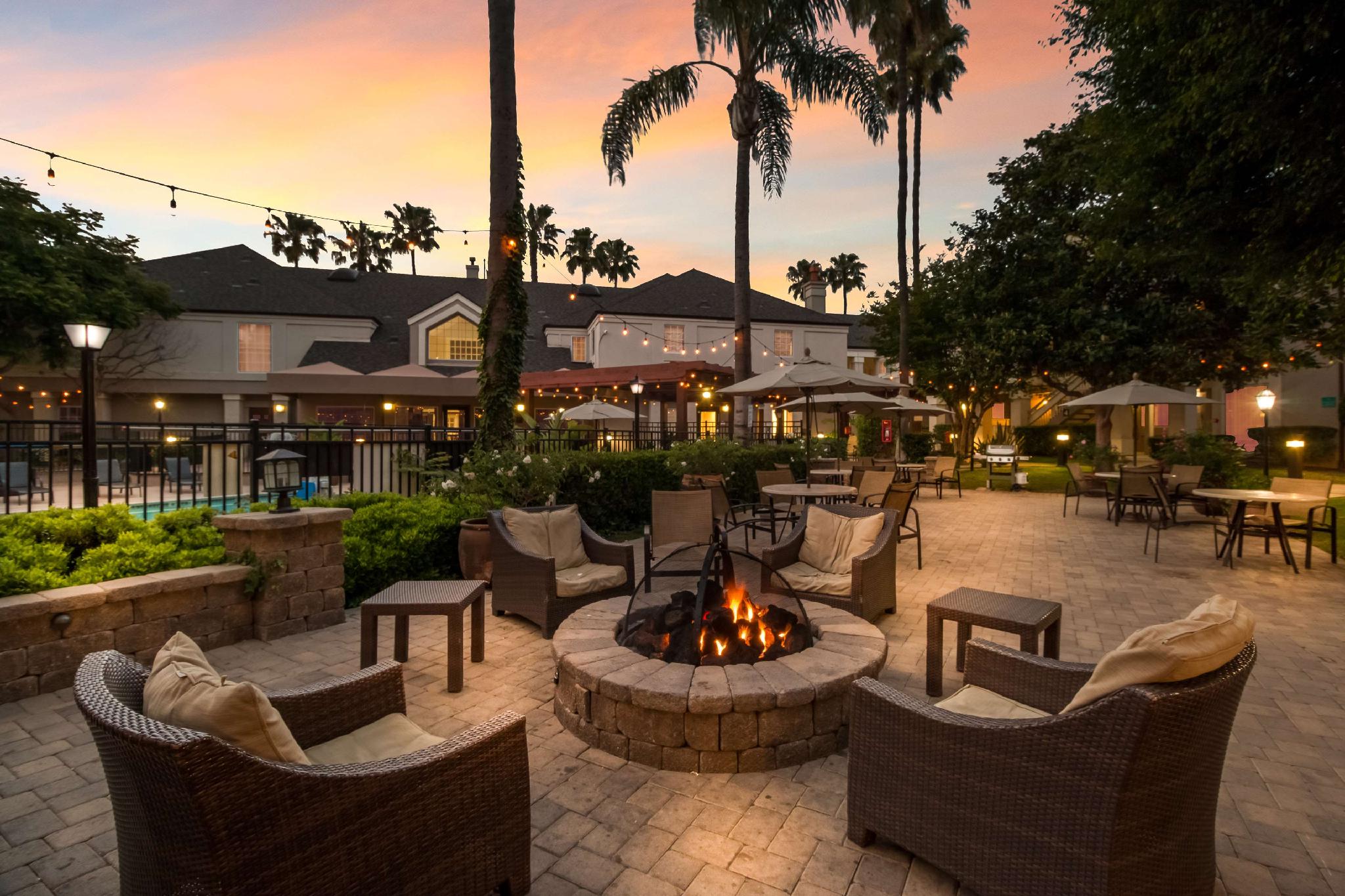 Ngoại cảnh khách sạn