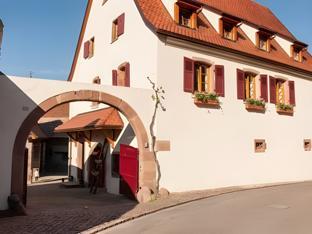 Ngoại cảnh khách sạn