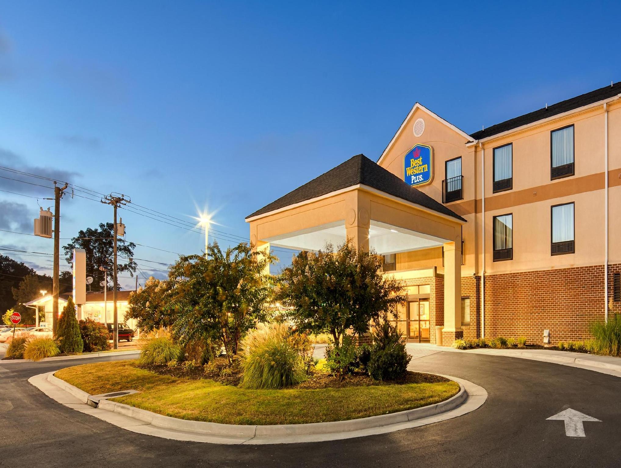 Ngoại cảnh khách sạn