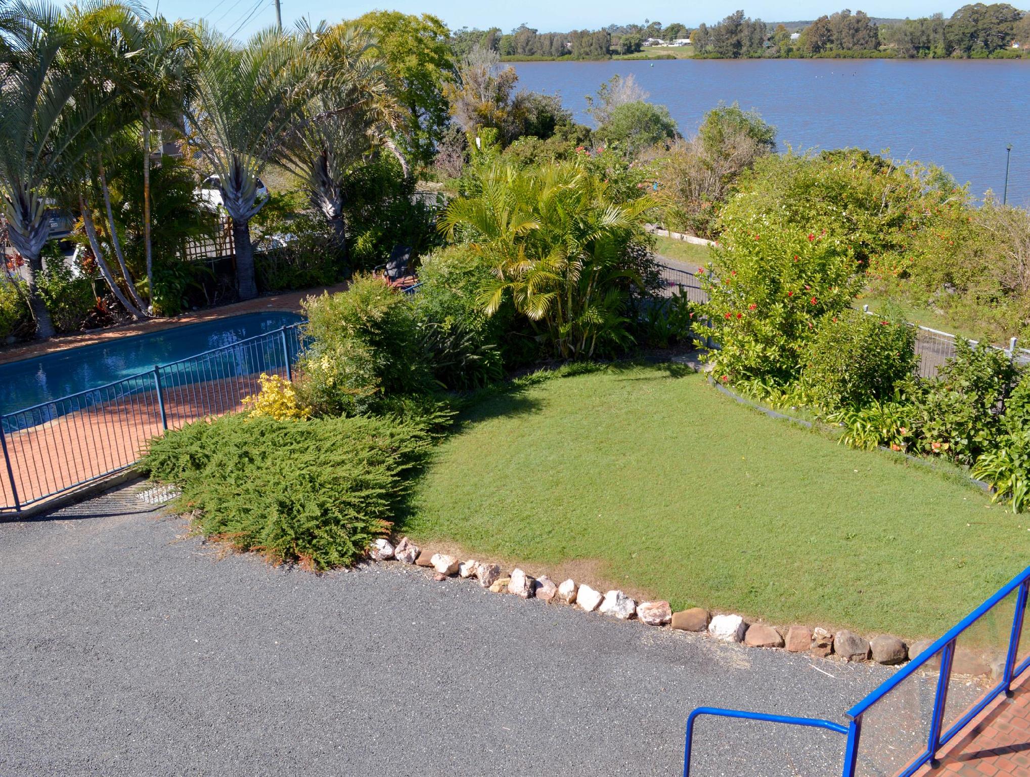 Khu vực xung quanh