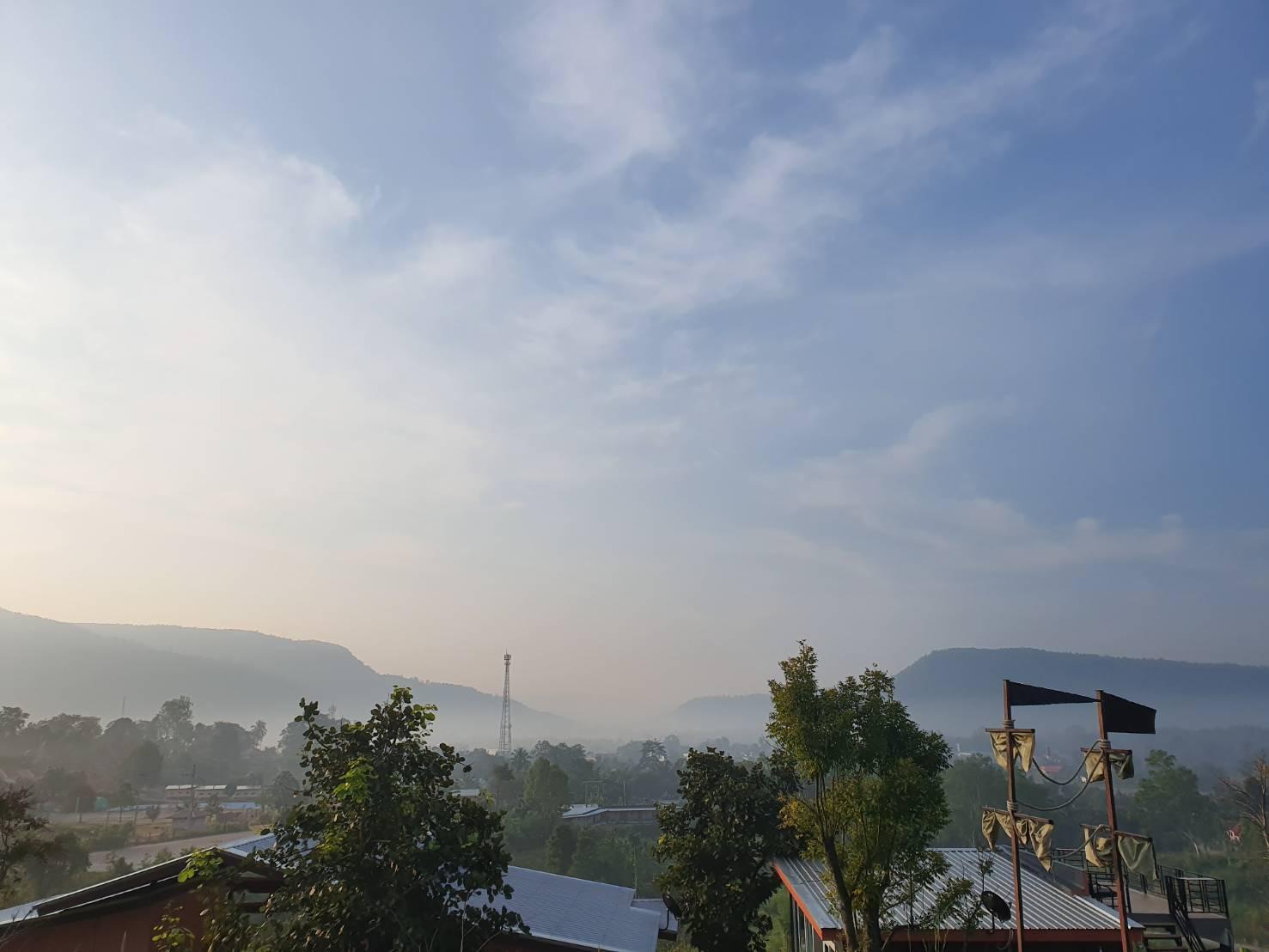 Khu vực xung quanh