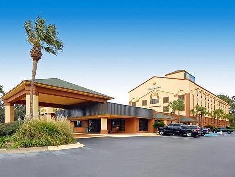 Ngoại cảnh khách sạn