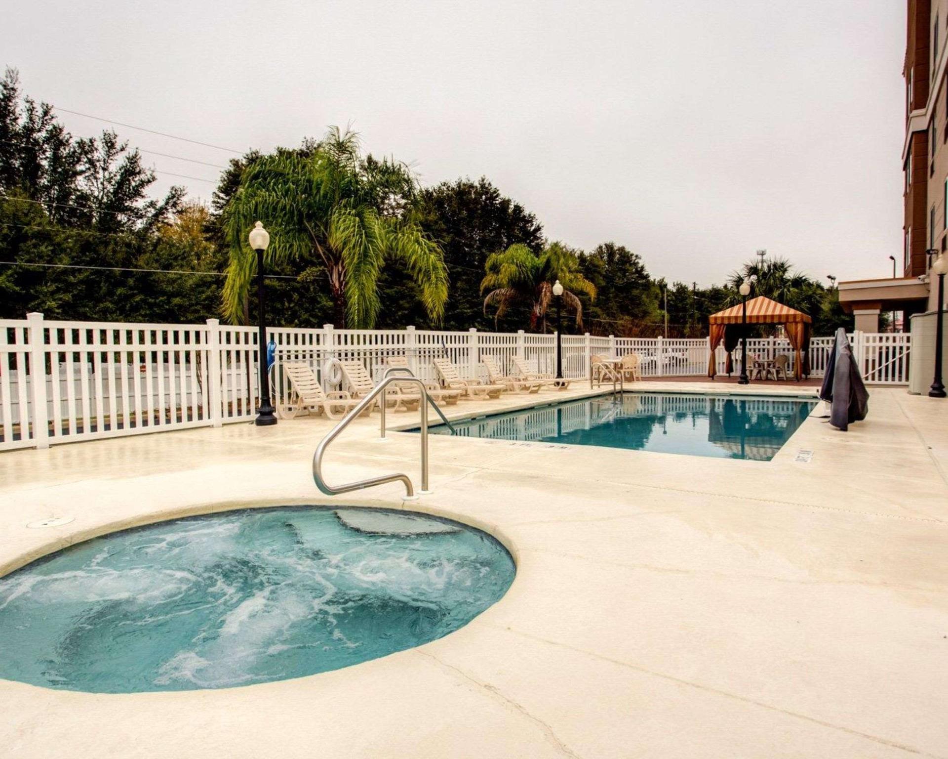 Bồn tắm nước nóng