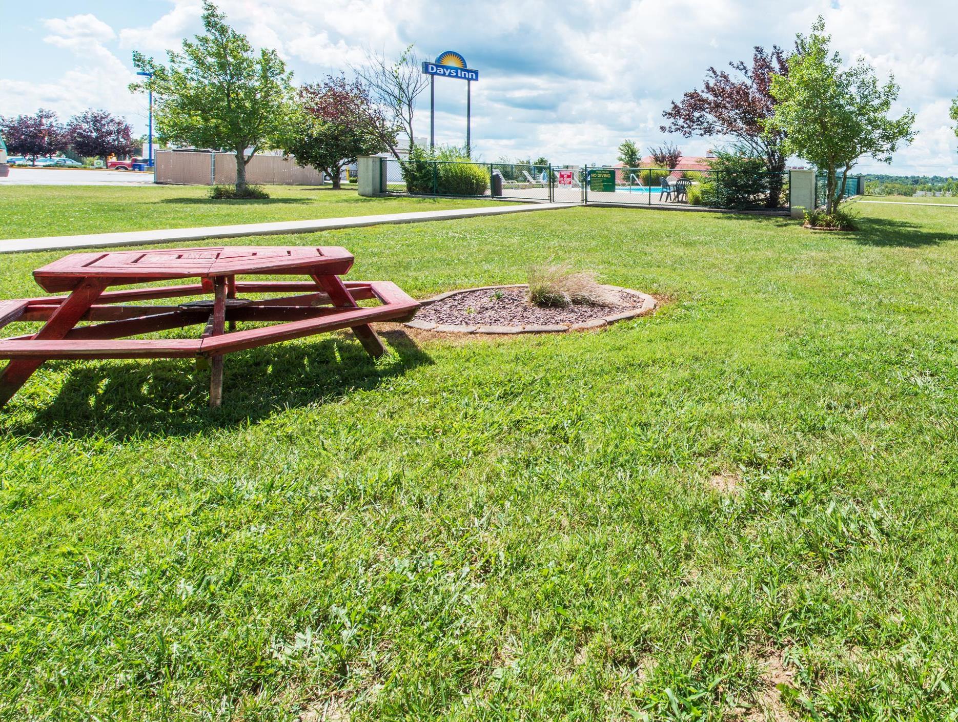 Khu vực xung quanh