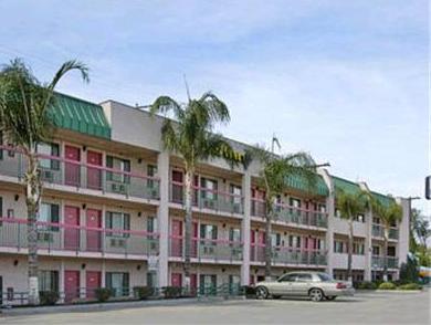 Ngoại cảnh khách sạn