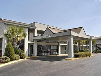 Ngoại cảnh khách sạn