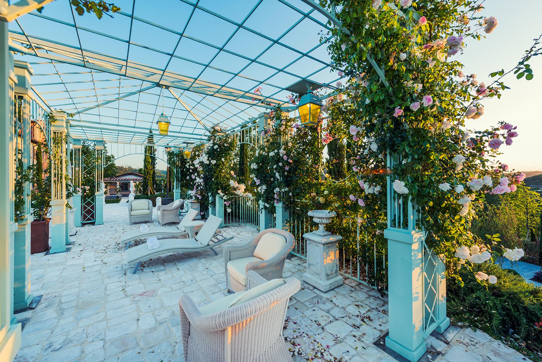 Ngoại cảnh khách sạn