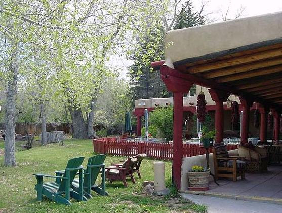 Ngoại cảnh khách sạn