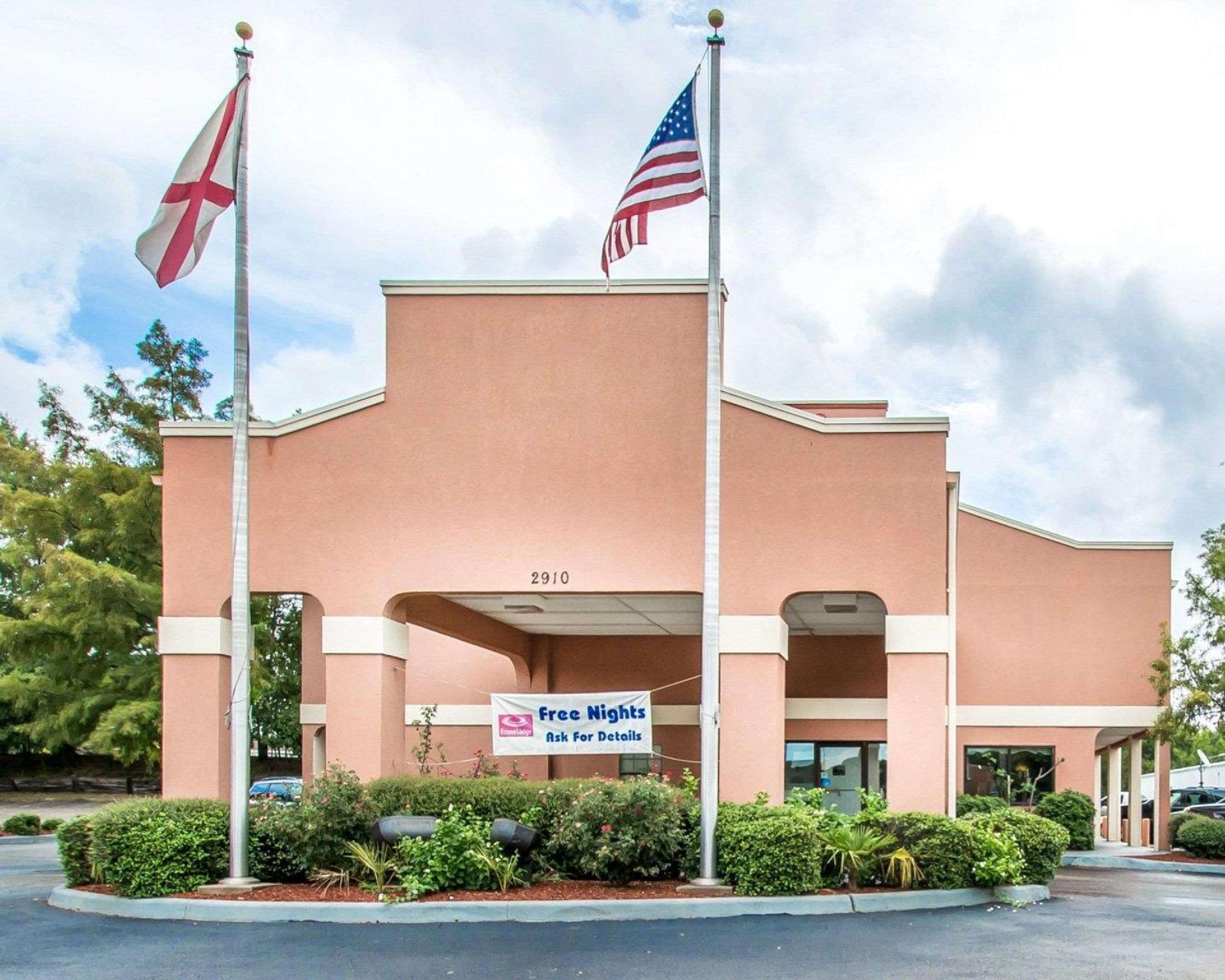 Ngoại cảnh khách sạn