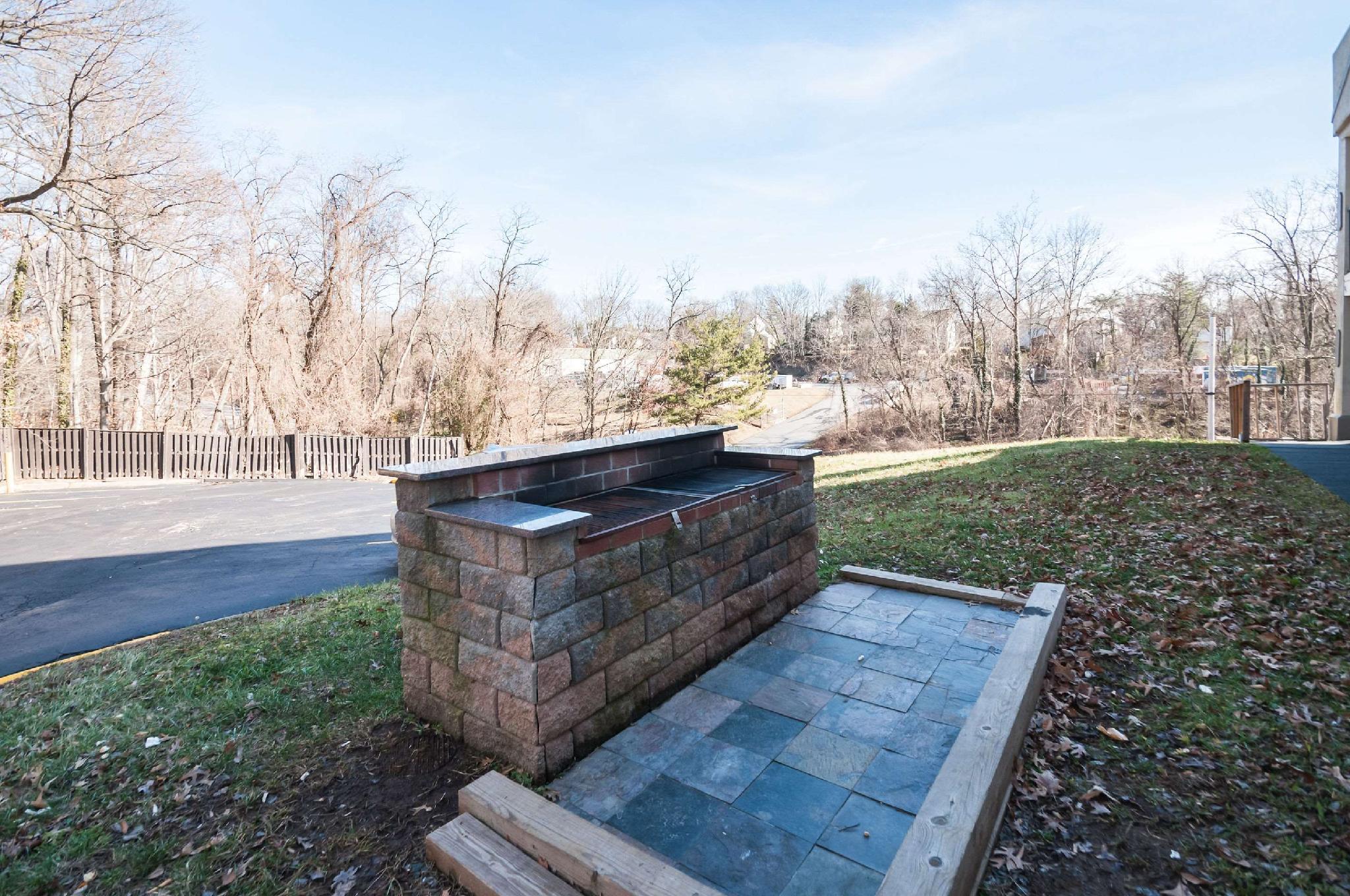 Khu vực xung quanh