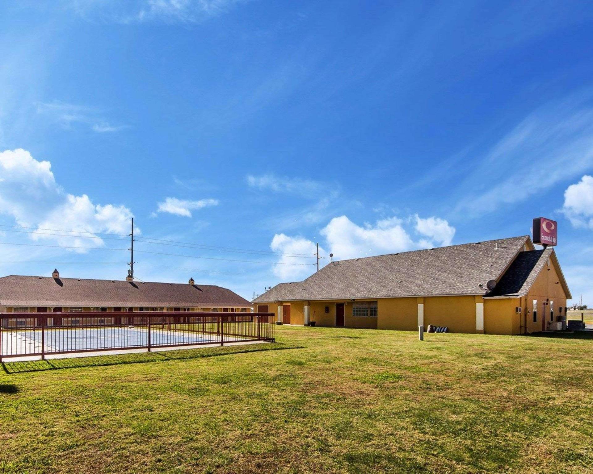 Ngoại cảnh khách sạn