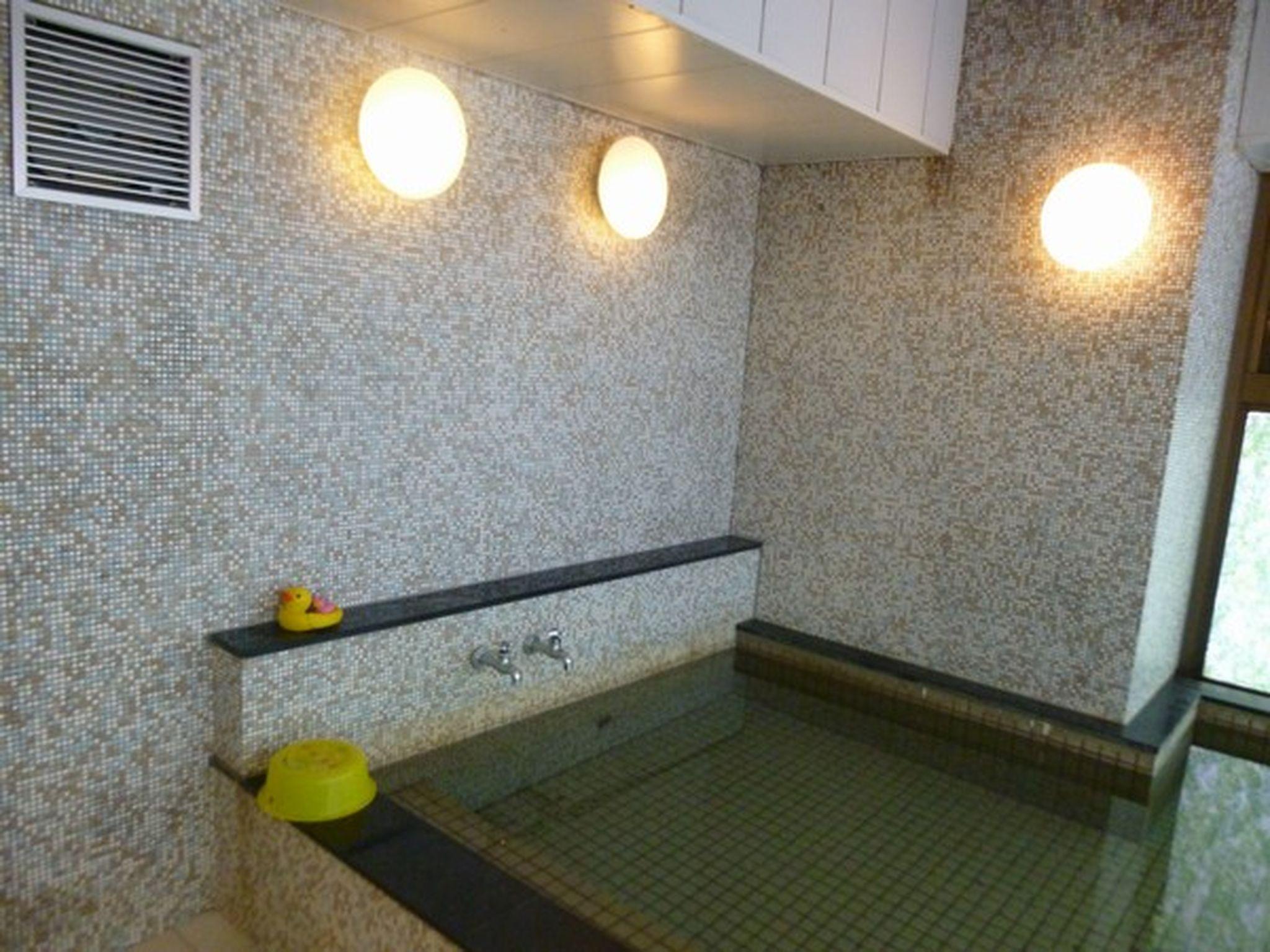 Bồn tắm nước nóng