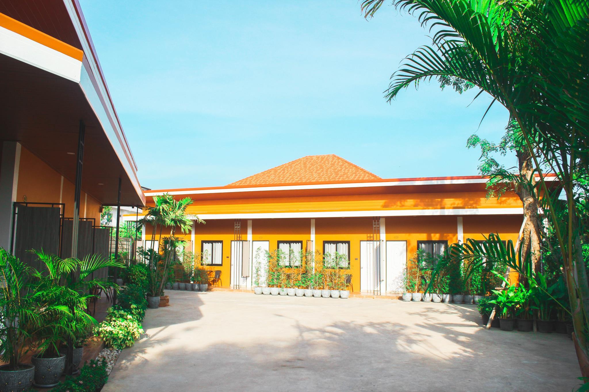 Khu vực xung quanh