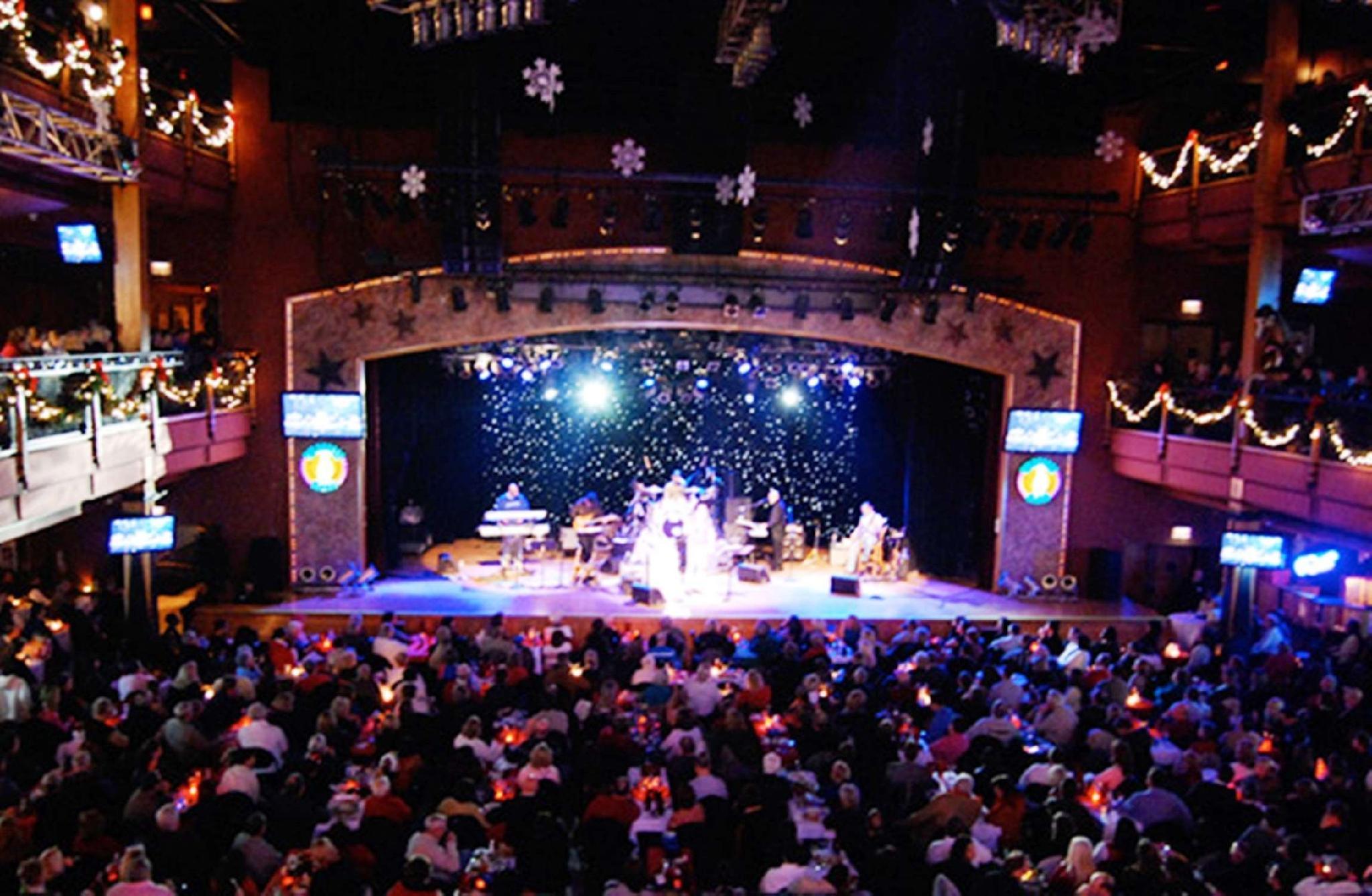 Nơi tham quan gần đây