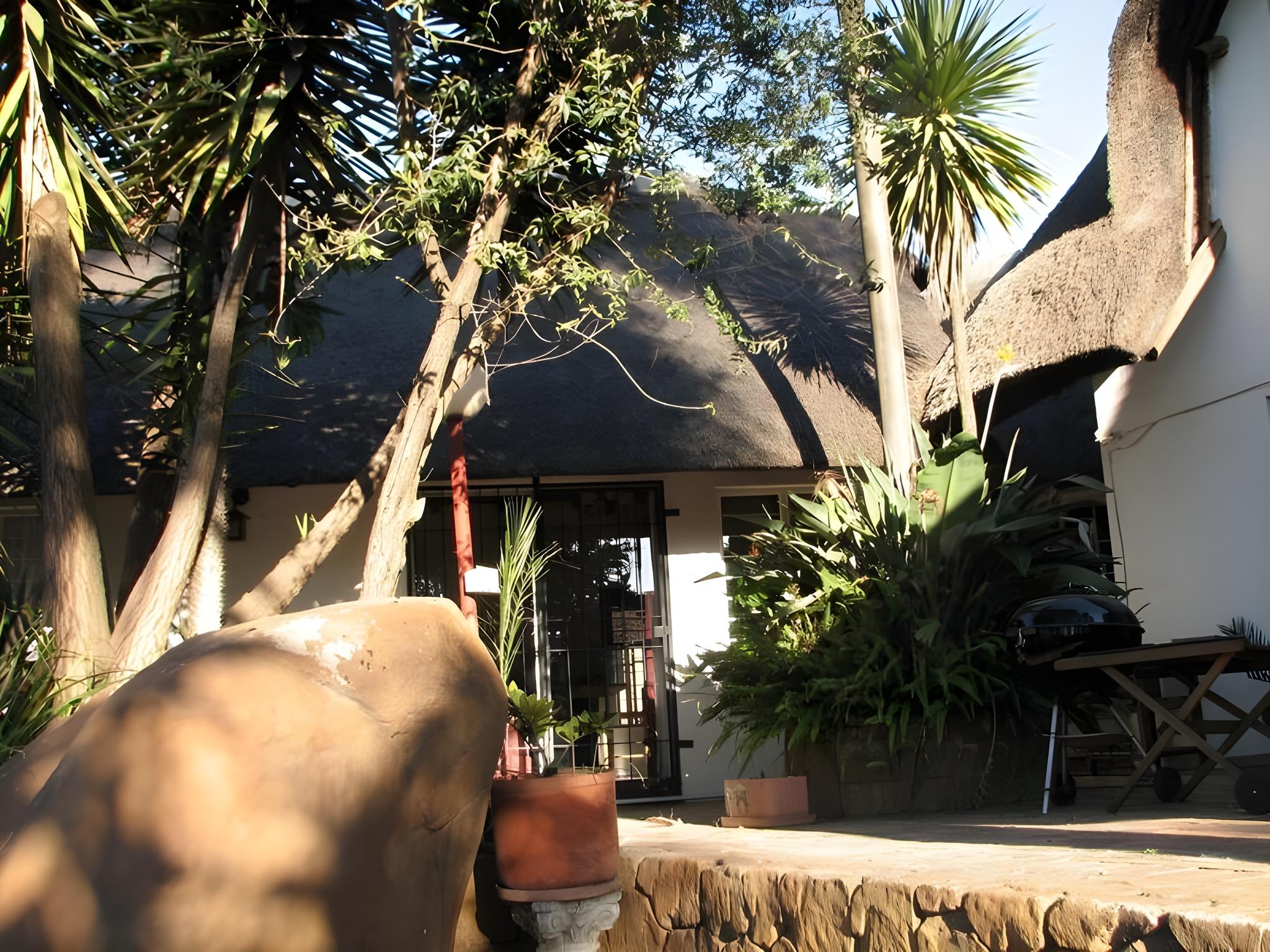 Ngoại cảnh khách sạn