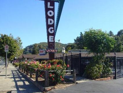 Ngoại cảnh khách sạn