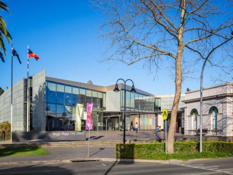 Khu vực xung quanh