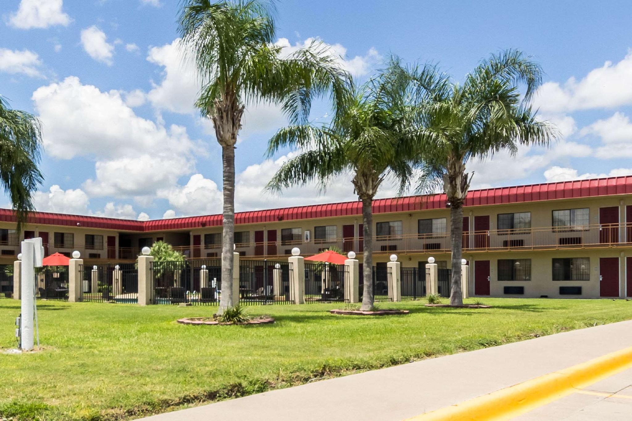 Ngoại cảnh khách sạn