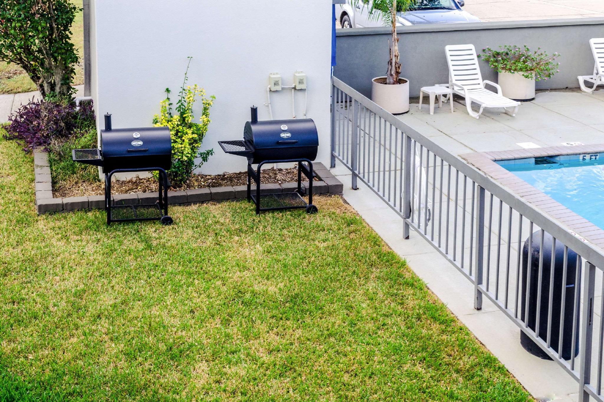 Ngoại cảnh khách sạn