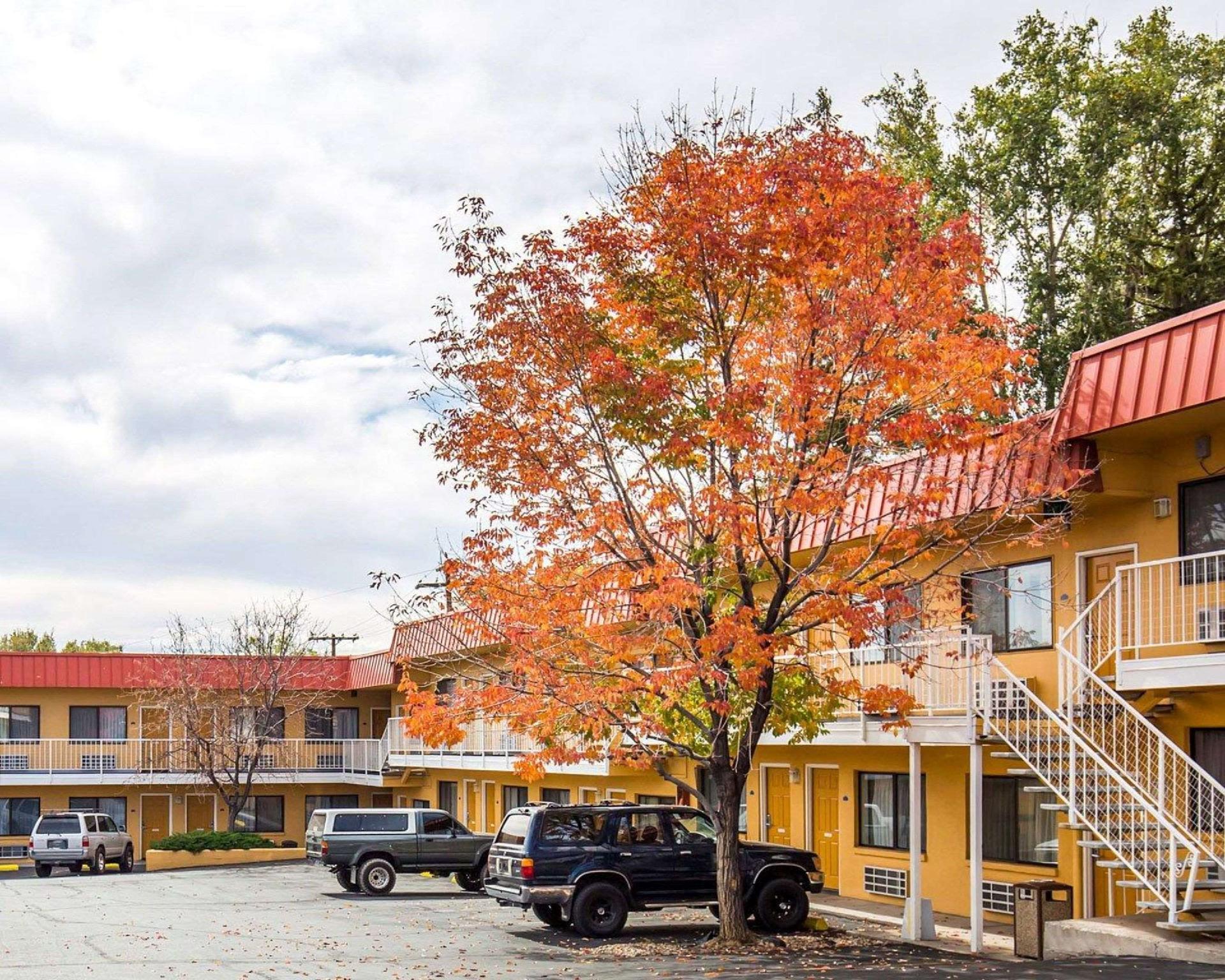 Ngoại cảnh khách sạn