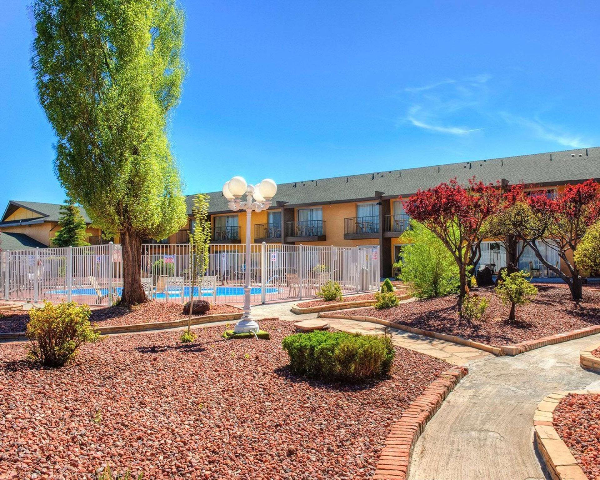 Ngoại cảnh khách sạn